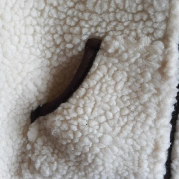 CARTER'S SHERPA VEST CREAM - Picture 2 of 5